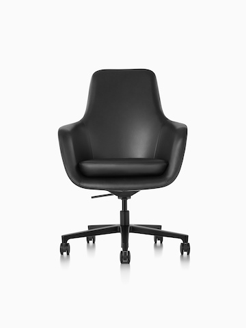 High-back Saiba executive chair in black leather with a black five-star base and casters, viewed from the front.