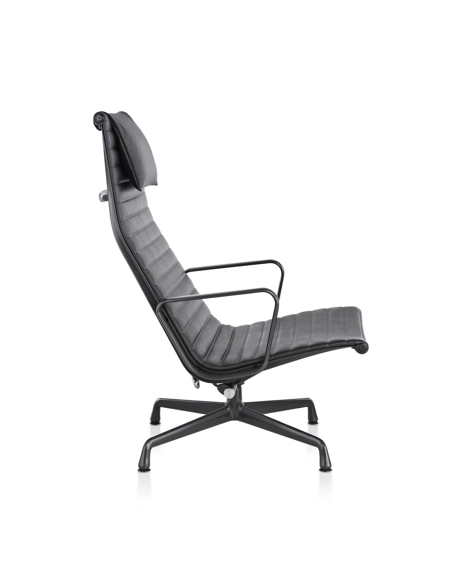 Eames Aluminum Group Lounge Chair