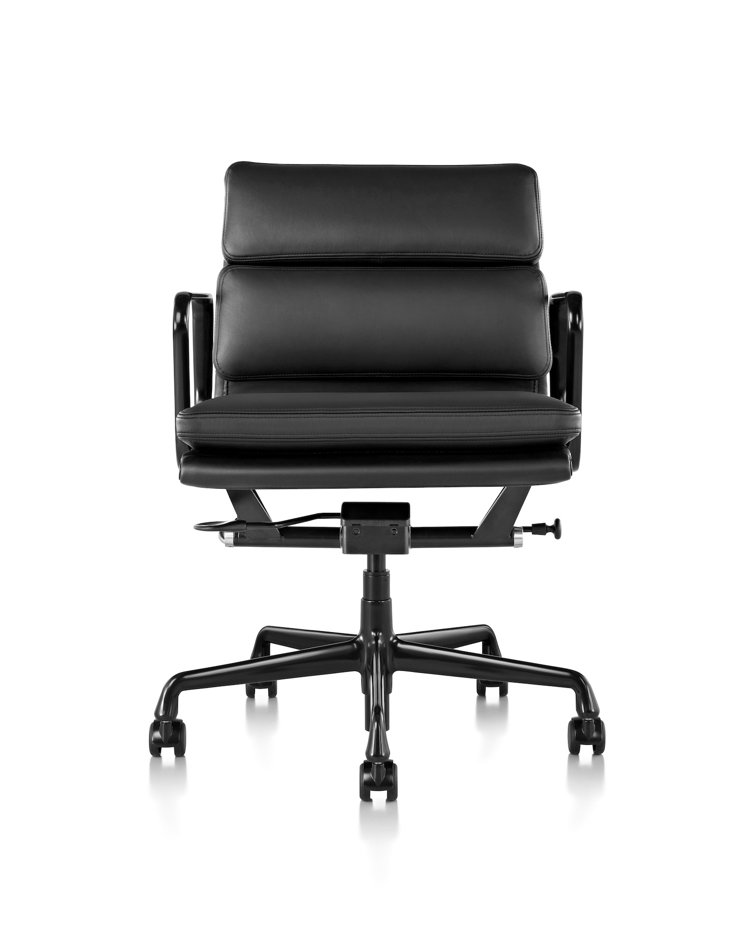 Eames Soft Pad Management Chair - Herman Miller