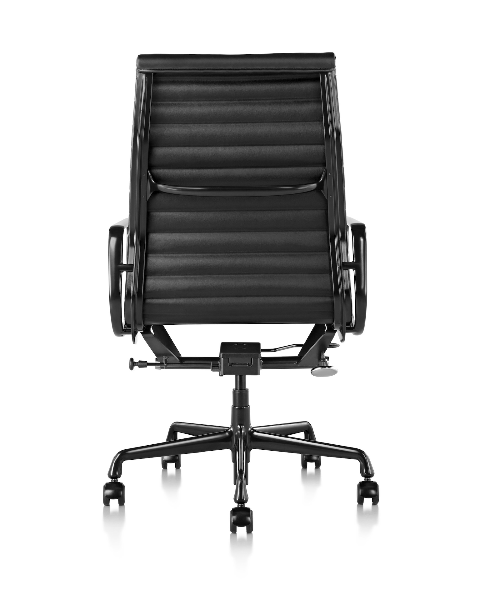 Eames Aluminum Group Executive Chair