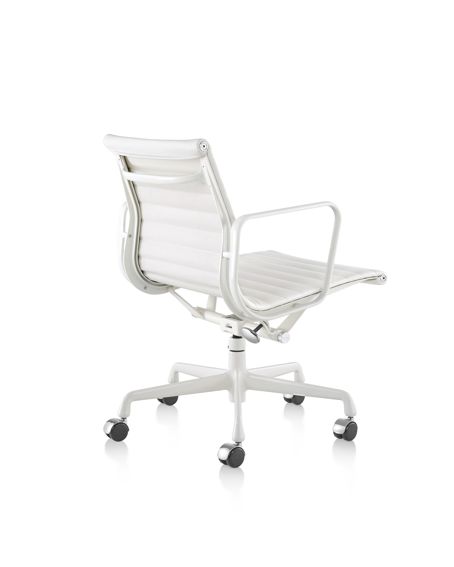 イームズアルミナムグループラウンジチェア - 3Dプロダクトモデル