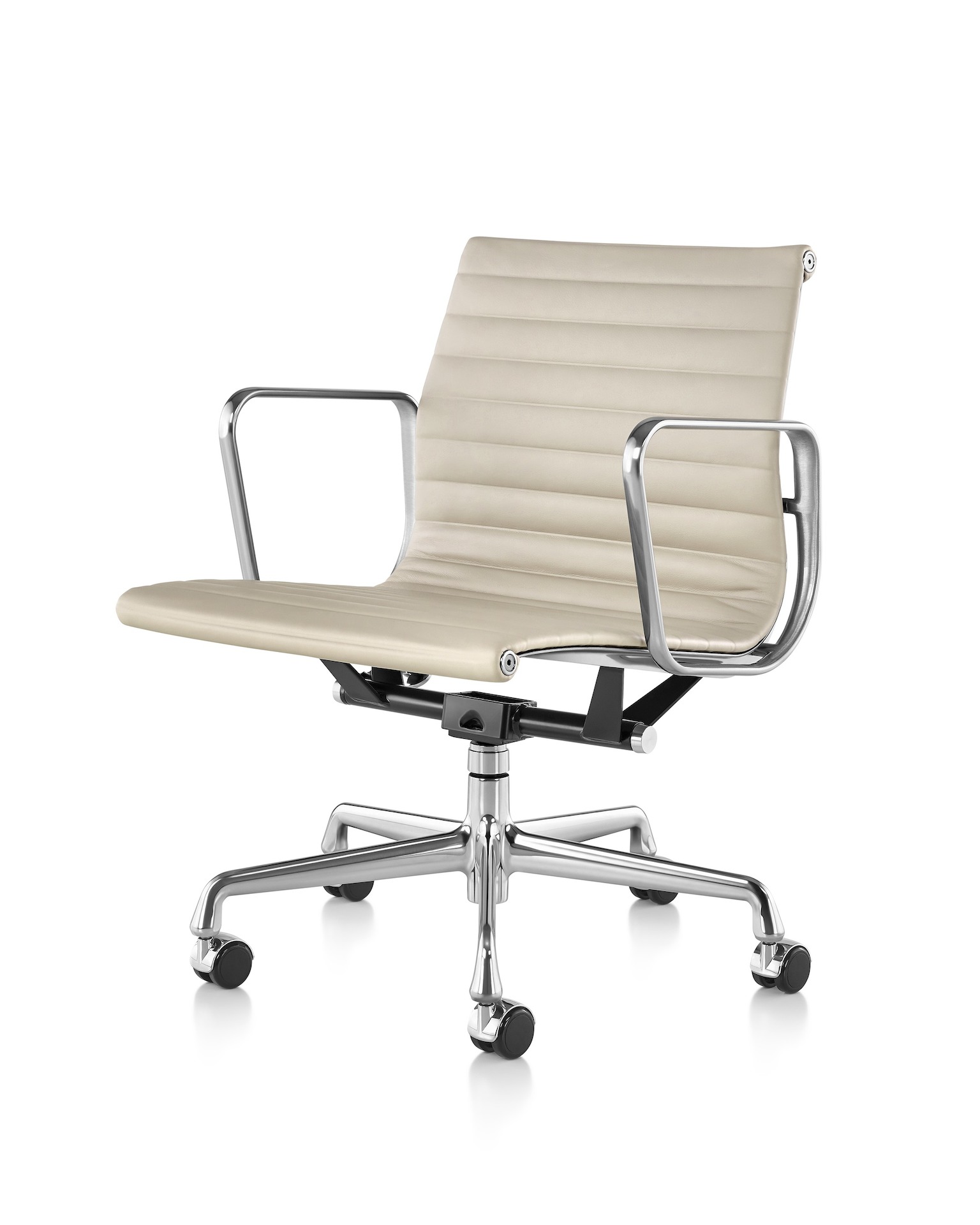 Eames Aluminum Group Management Chair