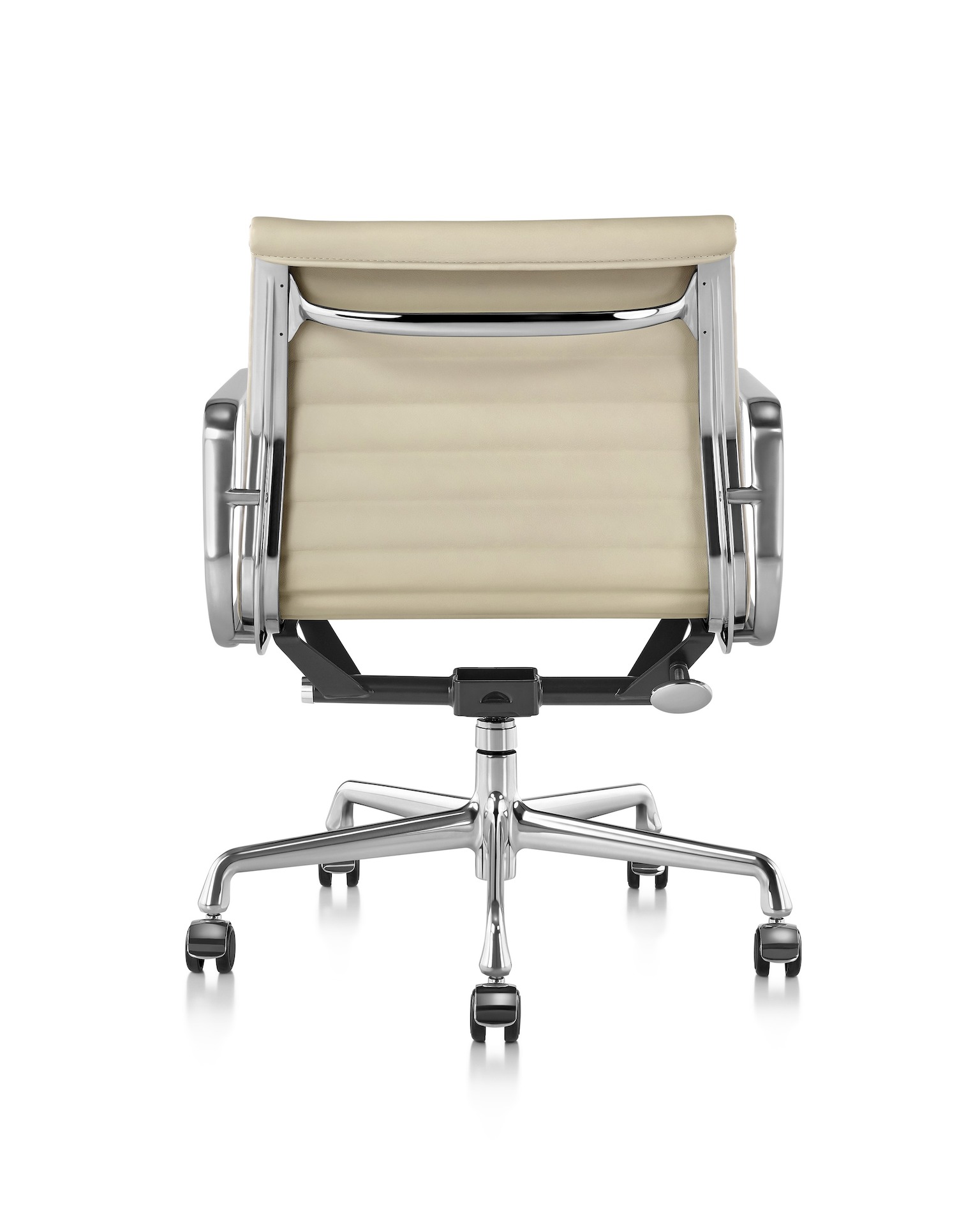 Eames Aluminum Group Management Chair