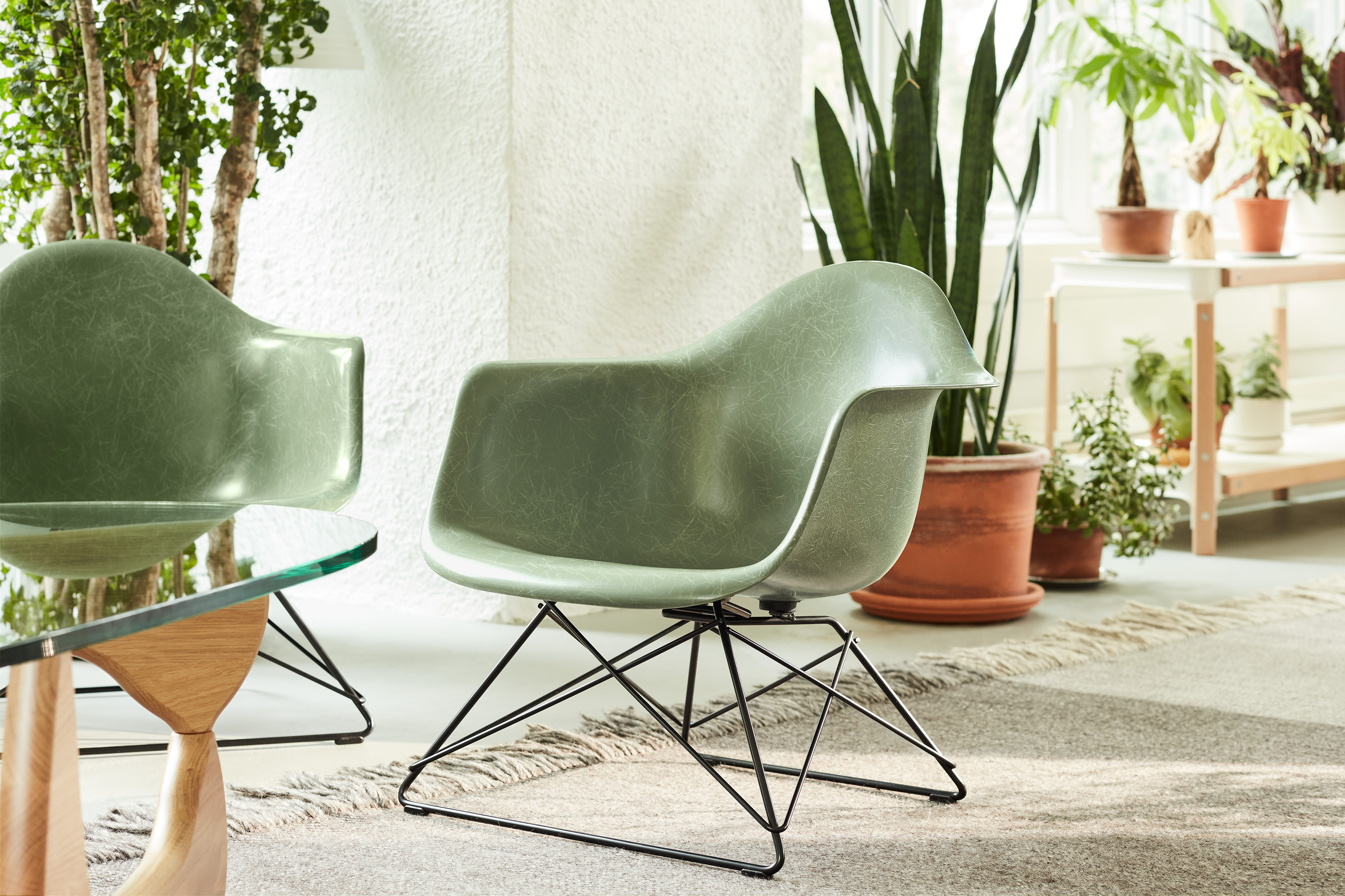 Eames molded outlet fiberglass armchair
