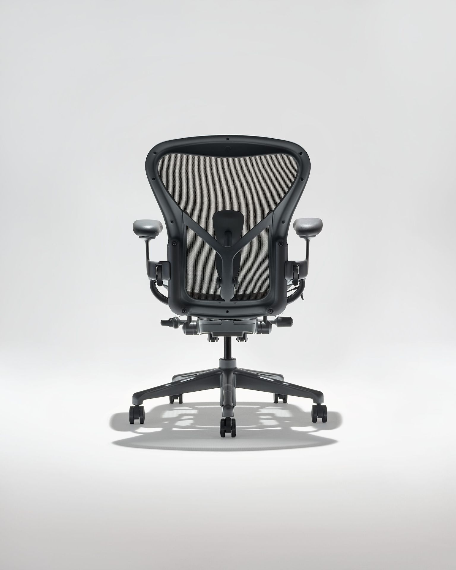 Back view of Aeron chair in Carbon