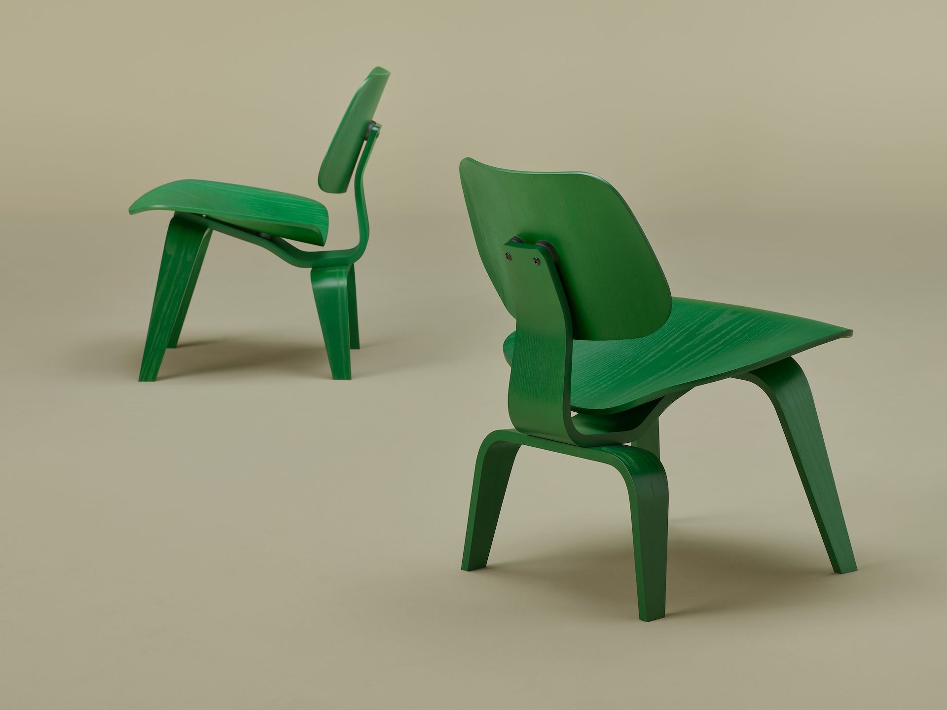 Emo Chair Eames Molded Plywood Lounge Chair, HM x HAY Collection - Herman Miller