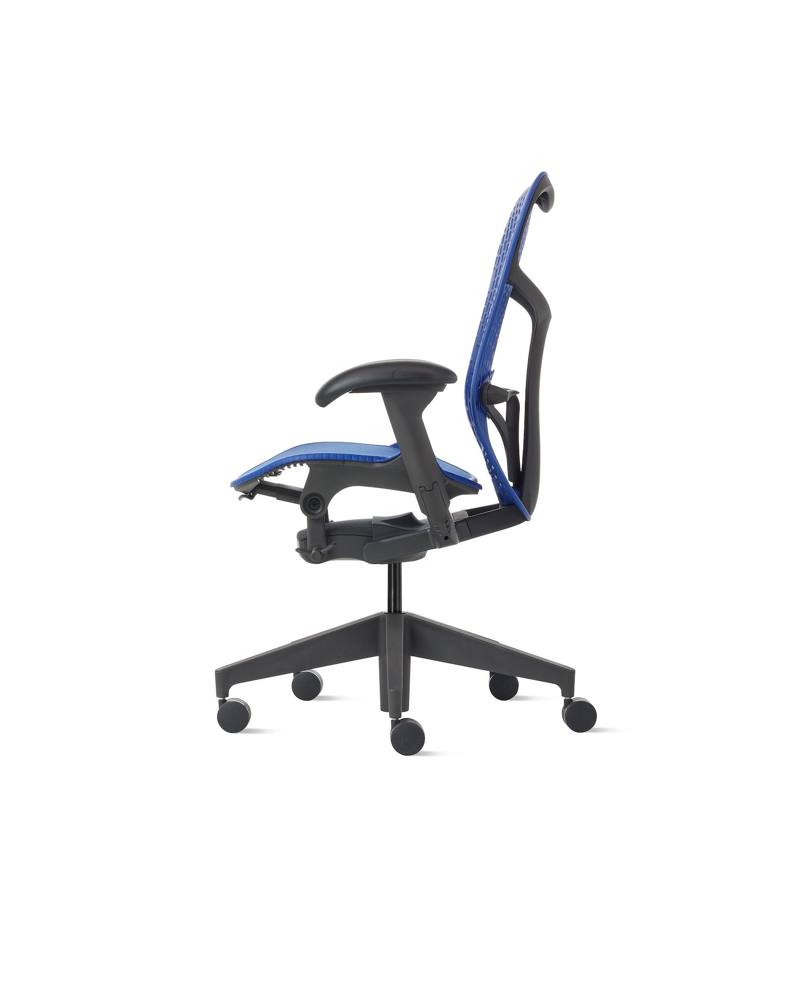 Side  view of a Mirra 2 chair with a Triflex back in ultramarine blue.