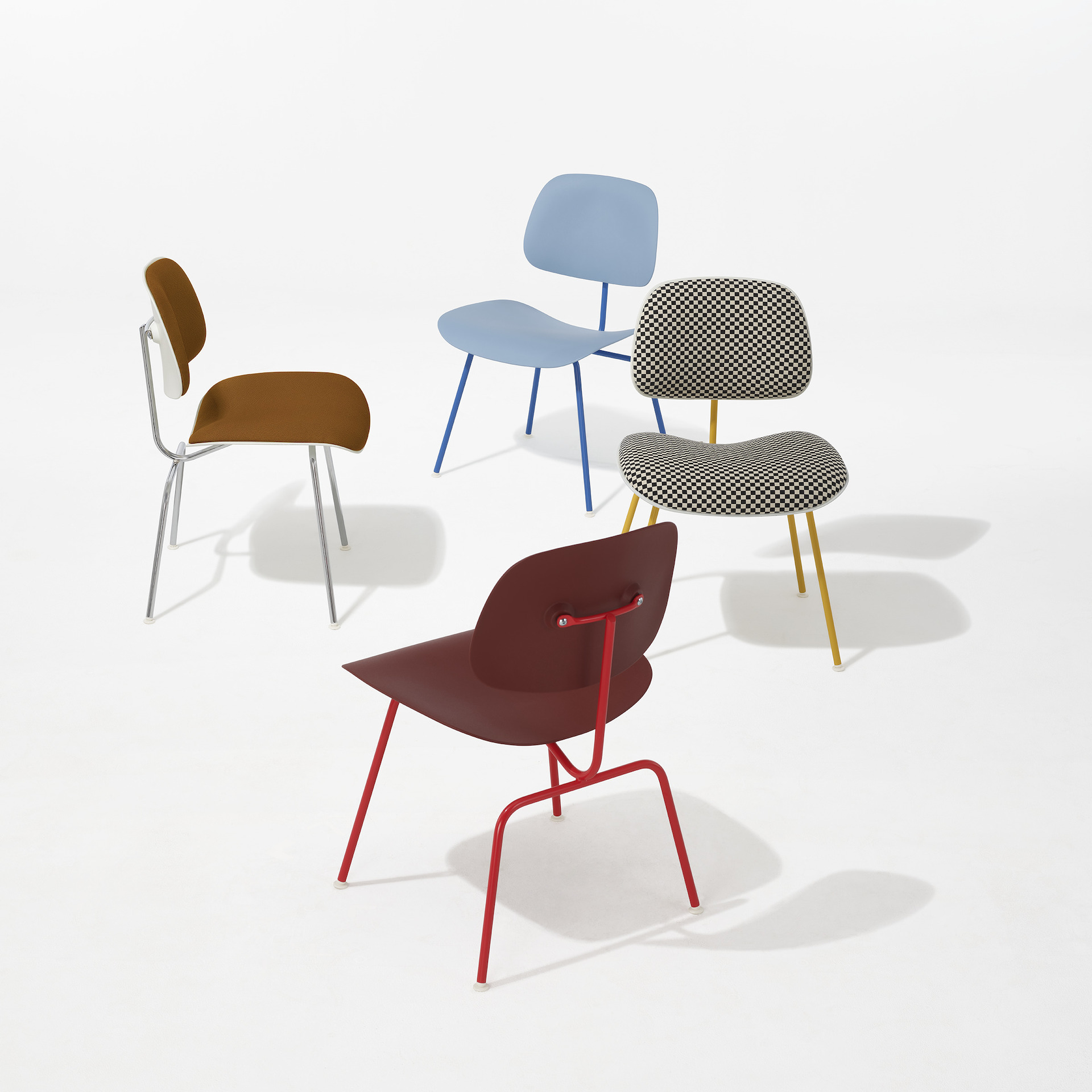 Eames 2piece plastic chair DCM イームズ Eames 2piece plastic chair DCM イームズ Eames DCM Chair by Vitra