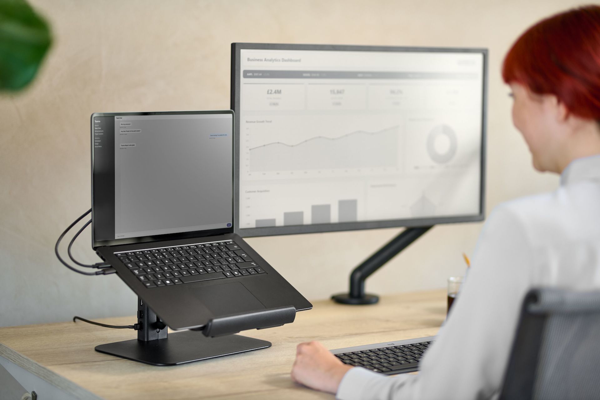 CBS Lana Environmental Black with Flo monitor arm - Herman Miller
