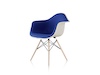 Uma foto - Cadeira com braços Eames Molded Fiberglass – Pés de cavilha – Totalmente estofada