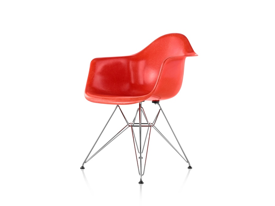Uma foto - Cadeira com braços Eames Molded Fiberglass – Base de arame – Sem estofamento