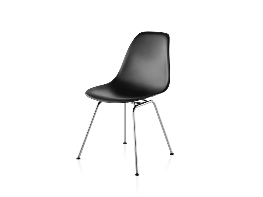 A photo - Eames Molded Plastic Side Chair–4-Leg Base–Nonupholstered