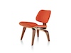 Uma foto - Cadeira Lounge Eames Molded Plywood Chair––Base de madeira–Estofada