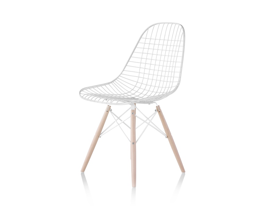 A photo - Eames Wire Chair–Dowel Base–Nonupholstered