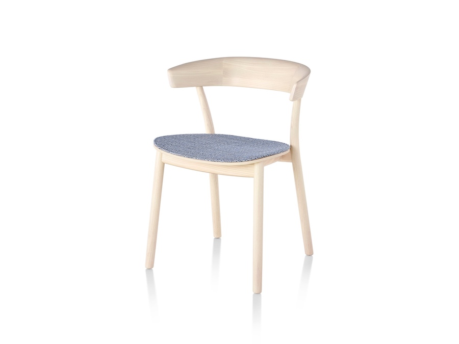 Uma foto - Cadeira Leeway–Estrutura em madeira–Assento estofado