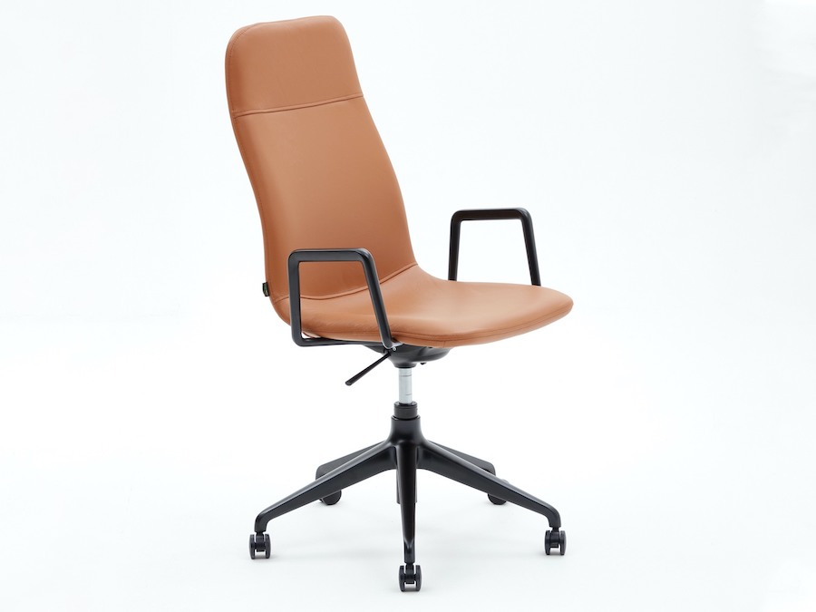 A photo - Viv High-Back Chair–Armless–5-Star Caster Base