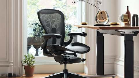 Aeron Chair with a Nelson X-Leg table in a home office setting.