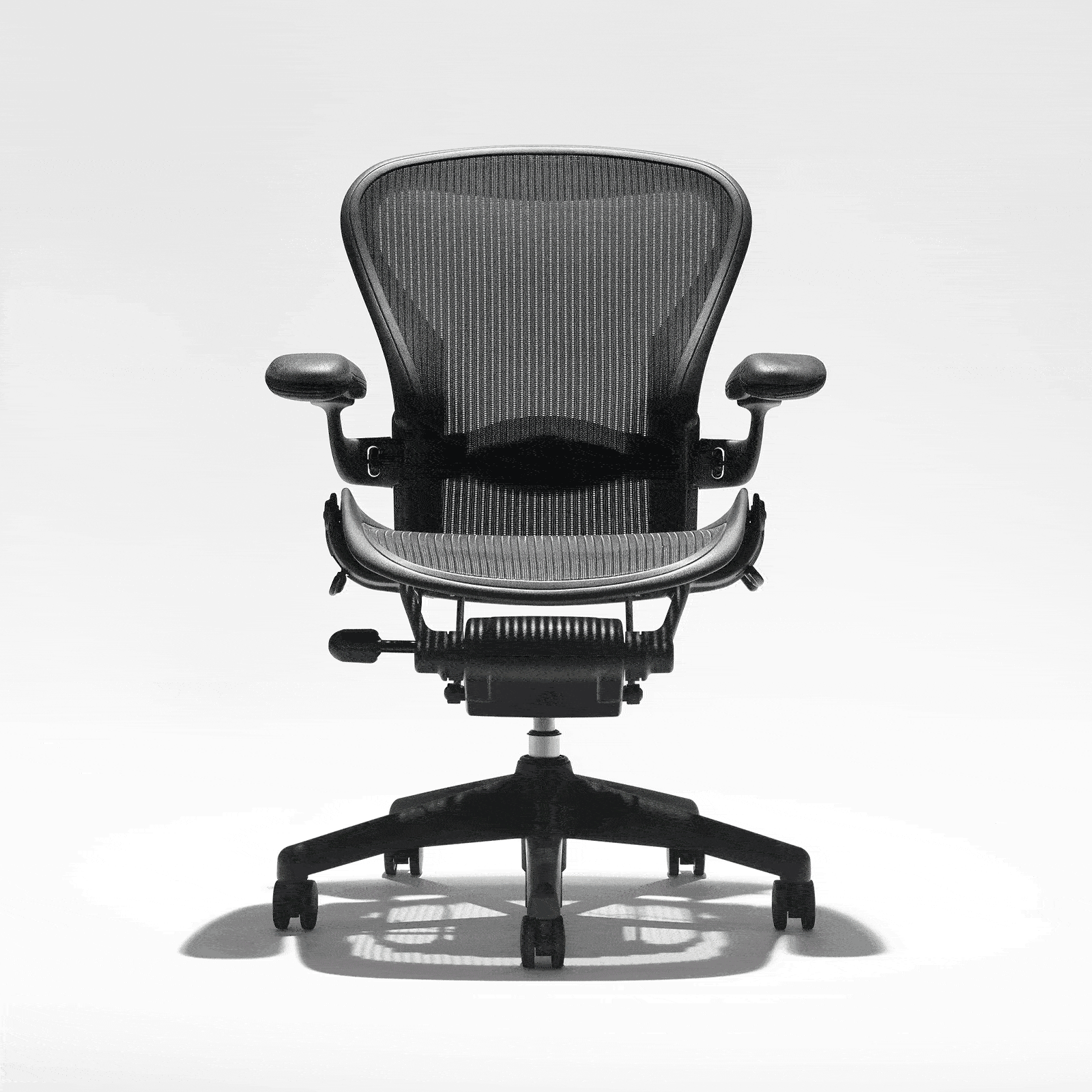 Una animación que muestra diferentes configuraciones de la silla Aeron.