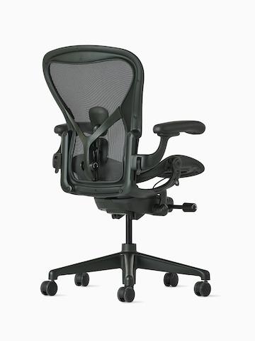Vista trasera de una Silla Aeron en verde oscuro con PostureFit SL.