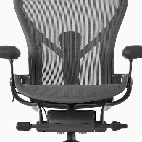 Front view of an Aeron Chair featuring 8Z Pellicle.