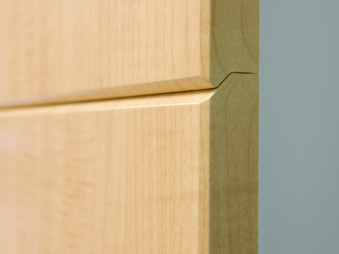 Close view of the exacting fit and finish characteristic of the Compass modular healthcare system. Close view of the exacting fit and finish characteristic of the Compass modular healthcare system.