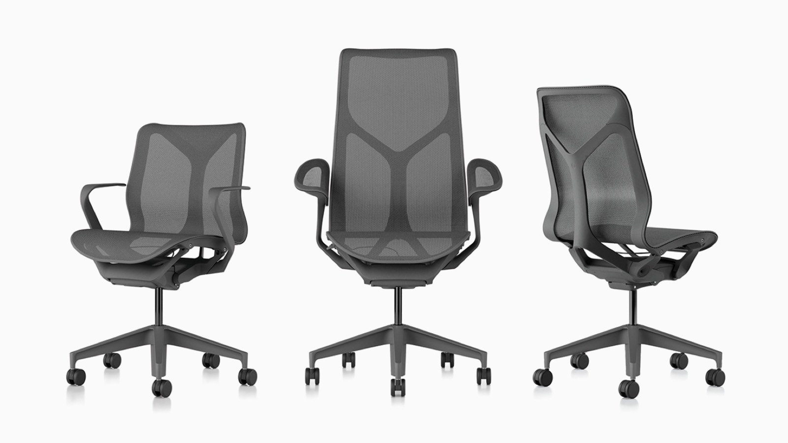Low-back, high-back en mid-back Cosm ergonomische bureaustoelen met ophangingsmaterialen, onderstellen en frames in Carbon-grijs.