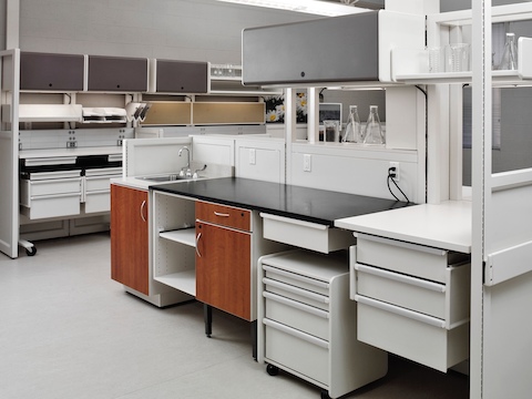 Modular Co/Struc System components in a healthcare laboratory.