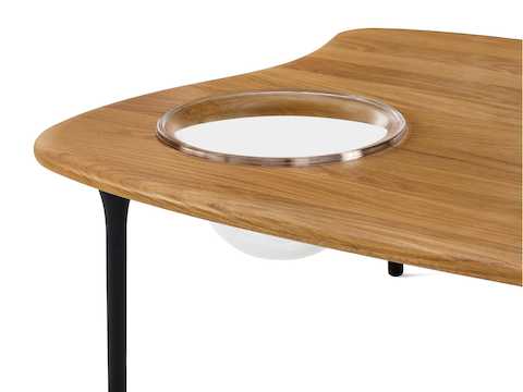 Table Cyclade, bol en verre sur une table basse en chêne.