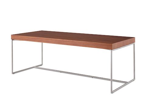 搭配木质桌面和金属底座的Domino办公桌。