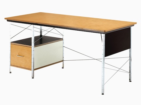 Uma visão angular de um Eames Desk com um esquema de cores neutras com toques de bétula, branco e preto.
