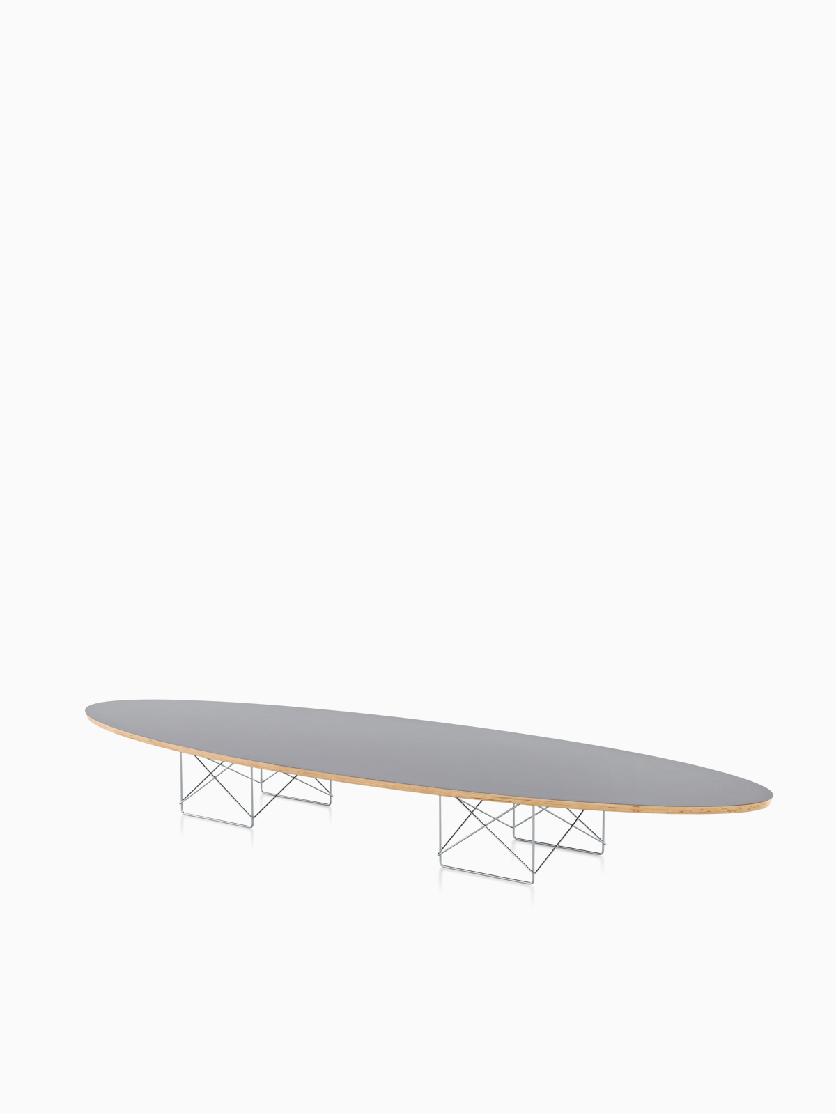 Eames钢丝底座椭圆形矮桌