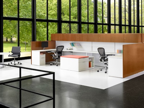 Ethospace workstations with black Aeron ergonomic work chairs. Ethospace workstations with black Aeron ergonomic work chairs.