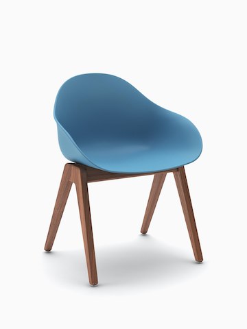 四分之三视图：搭配胡桃木椅腿的蓝色Ruby木制座椅。