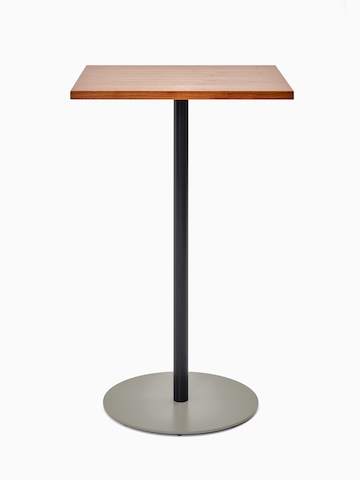 Vooraanzicht van een vierkante Tier-tafel op barhoogte met een walnoten fineer tafelblad, zwartgrijze poten en steengrijs onderstel.