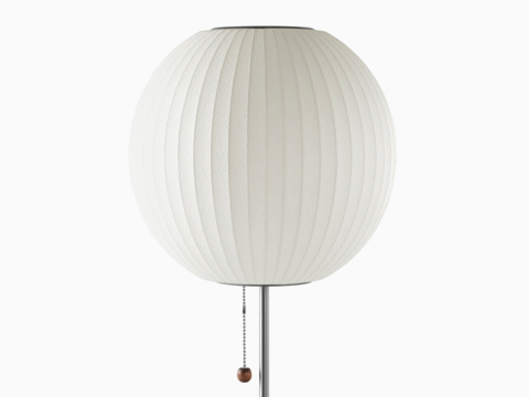 白色Nelson Ball Lotus Table Lamp（球形莲花台灯）。