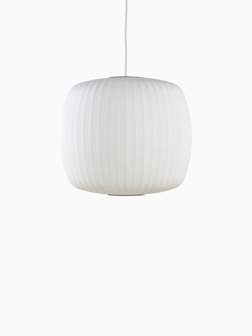 Uma luminária pendente branca.