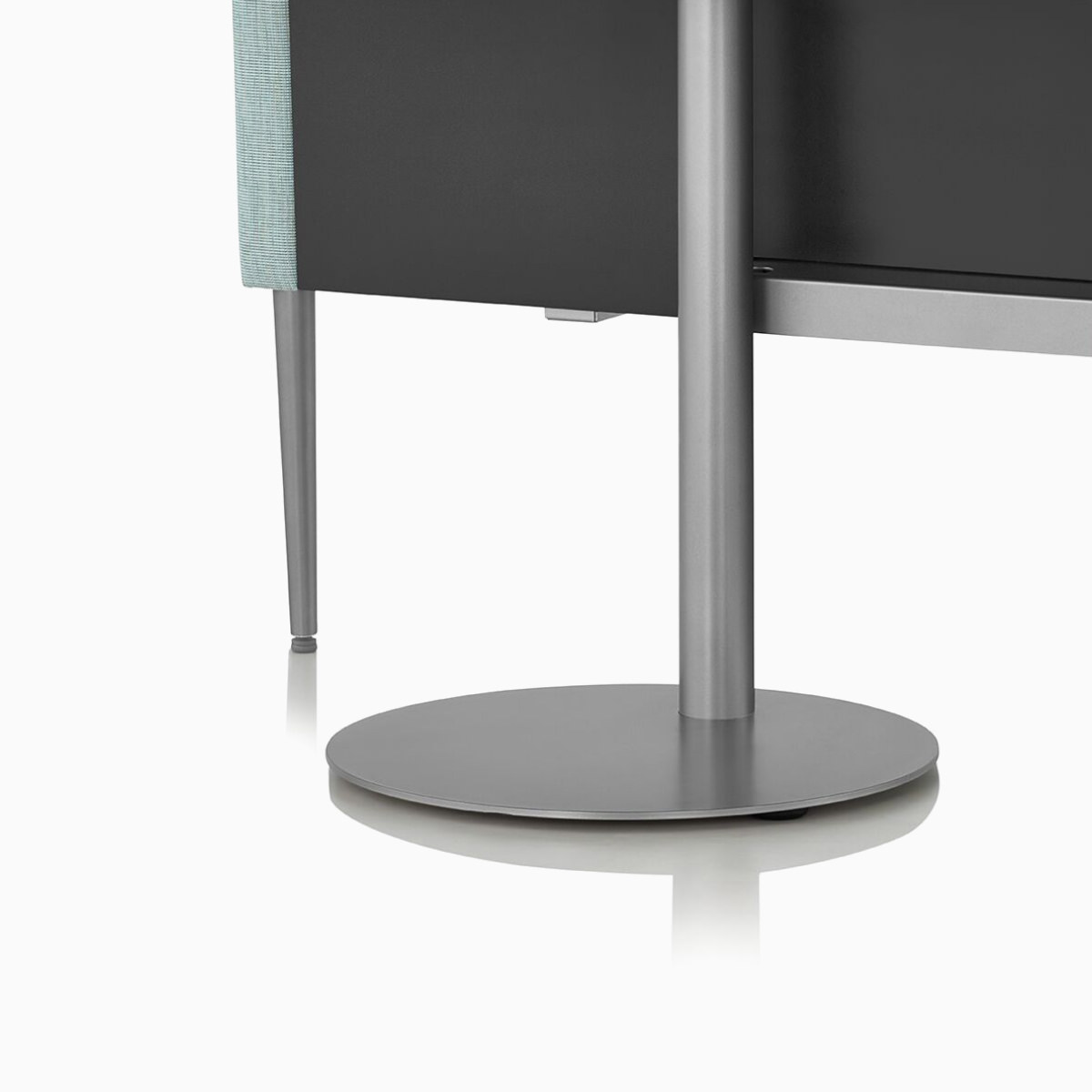 Nemschoff Palisade Booth with a focus on the base of the center table.