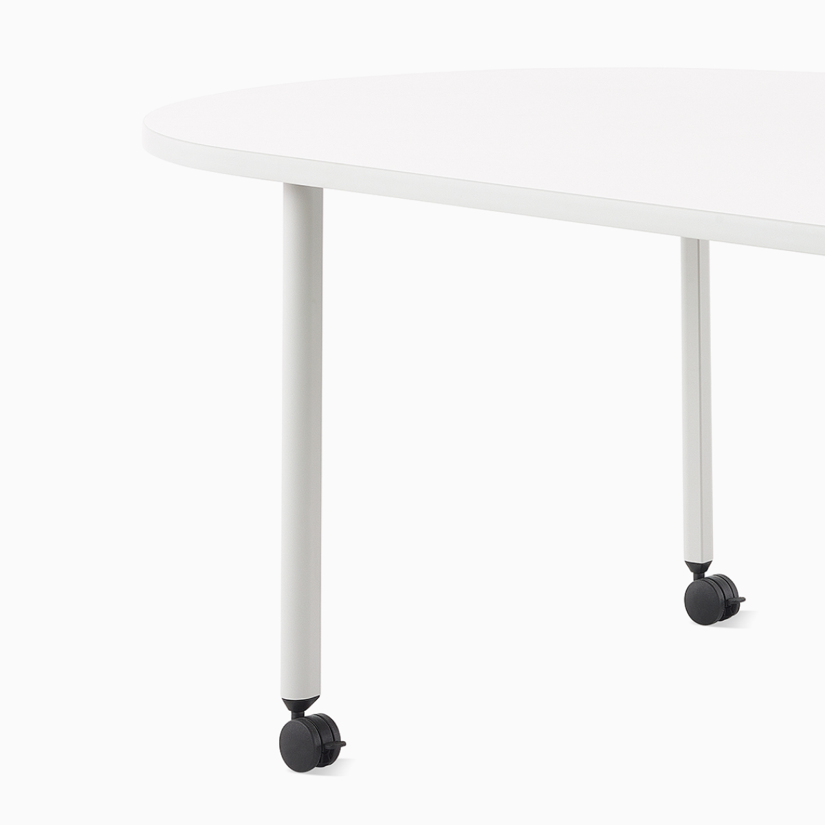 Una Mesa para reuniones en grupo OE1 con superficie en blanco y patas en gris, vista desde un ángulo.