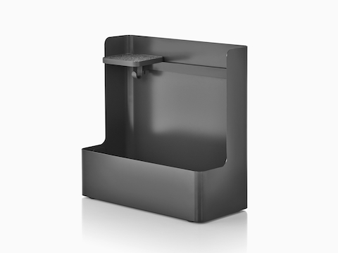 黑色Ubi移动存包架，配有可调节的搁架和用于存放个人物品的储物隔间。