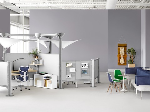 A collaborative healthcare setting that includes a workstation with Resolve screens and group seating from Public Office Landscape. A collaborative healthcare setting that includes a workstation with Resolve screens and group seating from Public Office Landscape.