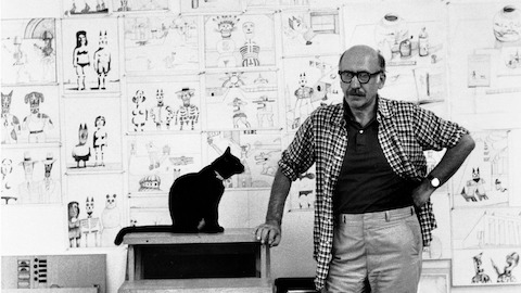 ソール・スタインバーグと猫、ロング アイランドのアマガンセットにある自身のスタジオにて (1974 年)。