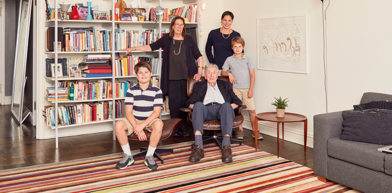 Hermann Miller Royal Family Collection 72 Piece Fine Flatware Silverware Set with Gift Carrying Case, Elegant Design, Serves Parties 12 peop並行輸入品